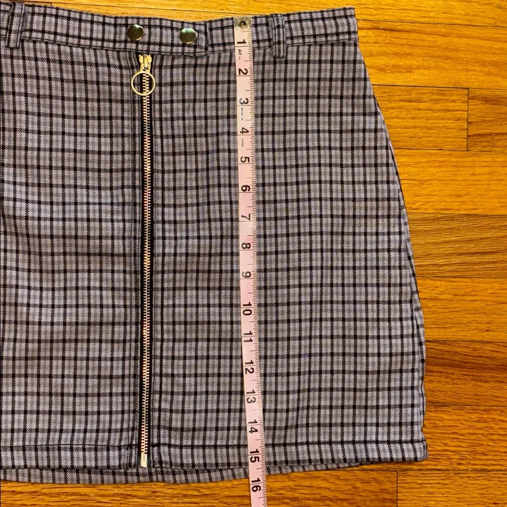 Wild Fable Checkered Mini Skirt Front Zip EUC Small